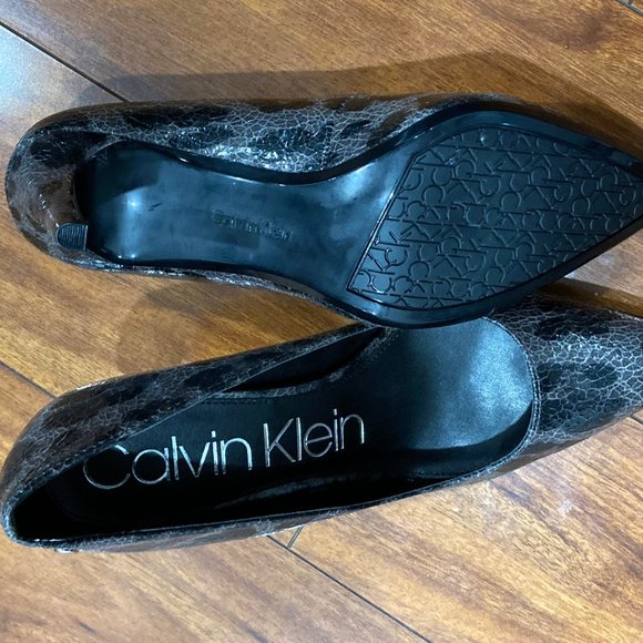 Calvin Klein Snakeskin Embossed Pump - Picture 4 of 8